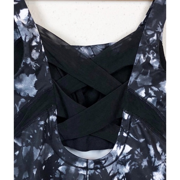 Lululemon black water print tank top - Picture 4 of 5